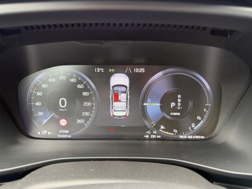 Volvo  XC40 1.5 T4 Plug-in hybrid Ultimate Dark (Elektrisch Schuifdak - Trekhaak - Harman/Kardon - Leder incl... ActivLease financial lease