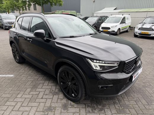 Volvo  XC40 1.5 T4 Plug-in hybrid Ultimate Dark (Elektrisch Schuifdak - Trekhaak - Harman/Kardon - Leder incl... ActivLease financial lease