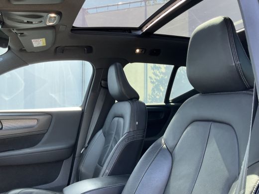 Volvo  XC40 1.5 T4 Recharge R-Design Pano Leer H/K Camera Stoel/Stuurverw Led Carplay BOMVOL! ActivLease financial lease
