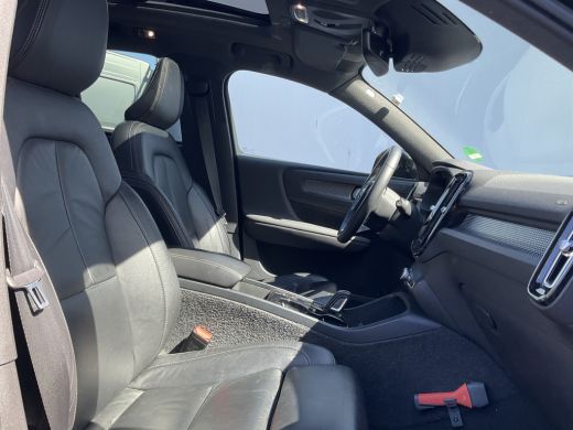Volvo  XC40 1.5 T4 Recharge R-Design Pano Leer H/K Camera Stoel/Stuurverw Led Carplay BOMVOL! ActivLease financial lease