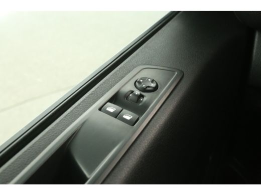 Fiat E-Scudo 75 kWh L2H1 | Snelladen | SOH 99% | Airco | Cruise | Camera | Carplay | 3 Zits ActivLease financial lease