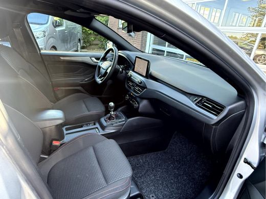 Ford Focus 1.0 EcoBoost Hybrid ST Line X Winterpakket, Camera, 17''Lmv ActivLease financial lease