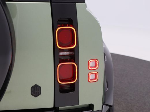 Land Rover Defender 110 2.0 P400e 110 Urban Widetrack | 360&deg; Camera | Meridian Audio | Stoelverwarming | Panoramadak ... ActivLease financial lease