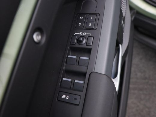 Land Rover Defender 110 2.0 P400e 110 Urban Widetrack | 360&deg; Camera | Meridian Audio | Stoelverwarming | Panoramadak ... ActivLease financial lease
