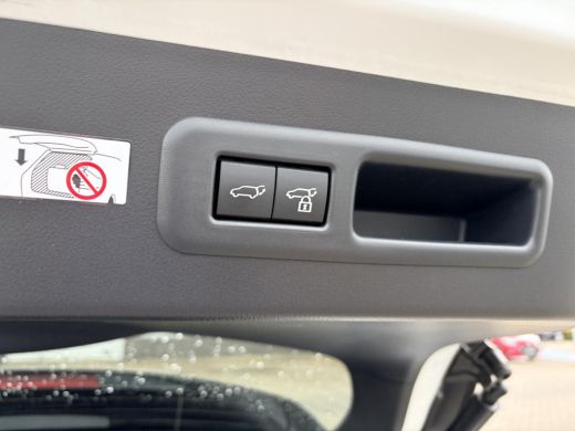 Lexus LBX Emotion Tech Pack ActivLease financial lease