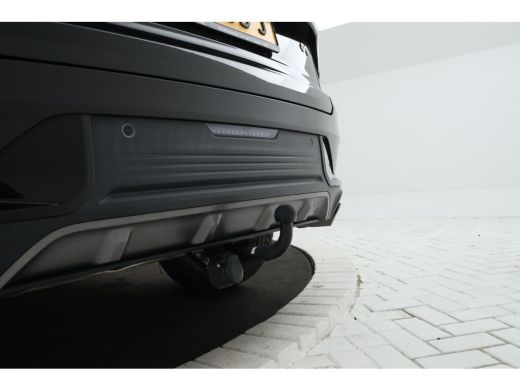 Lynk & Co 01 1.5 Zwarte hemel, 360 camera, Trekhaak! ActivLease financial lease
