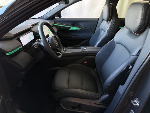 Lynk & Co 08 Lynk & Co 08 NIEUW! MORE 200KM ELEK PHEV PANO MATRIX LED HARMAN KARDON 360&deg;CAM | PHEV ActivLease financial lease
