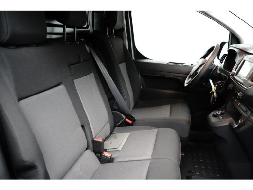 Opel Vivaro 2.0 CDTI L2H1 Innovation 2.0 CDTi 177PK Automaat Camera | Cruise Control | Navigatie | Apple Carp... ActivLease financial lease