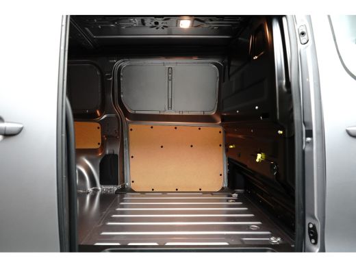 Opel Vivaro 2.0 CDTI L2H1 Innovation 2.0 CDTi 177PK Automaat Camera | Cruise Control | Navigatie | Apple Carp... ActivLease financial lease