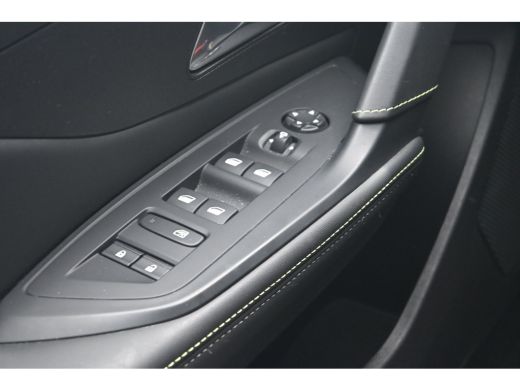 Peugeot 308 1.2 PureTech GT | Afn. Trekhaak | Alcantara | Achteruitrijcamera | Elektr. Stoel | Dodehoekdetect... ActivLease financial lease