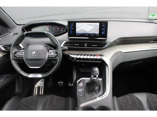 Peugeot 5008 1.2 PureTech GT | Navigatie | Camera | Panorama/schuifdak | Alcantara | All season | Apple carplay | ActivLease financial lease