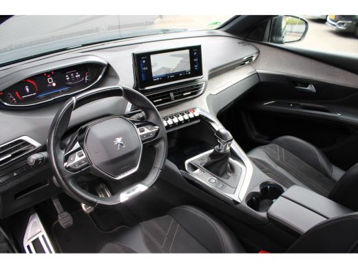 Peugeot 5008 1.2 PureTech GT | Navigatie | Camera | Panorama/schuifdak | Alcantara | All season | Apple carplay | ActivLease financial lease