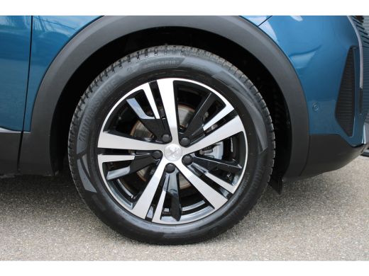 Peugeot 5008 1.2 PureTech GT | Navigatie | Camera | Panorama/schuifdak | Alcantara | All season | Apple carplay | ActivLease financial lease