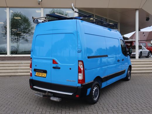 Renault Master T35 2.3 DCI 130 PK L2H2 + 2 SCHUIFDEUREN | 220V OMVORMER | WP INRICHTING | TREKHAAK 2500 KG ActivLease financial lease