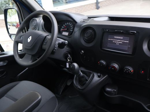 Renault Master T35 2.3 DCI 130 PK L2H2 + 2 SCHUIFDEUREN | 220V OMVORMER | WP INRICHTING | TREKHAAK 2500 KG ActivLease financial lease