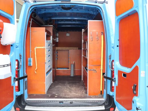 Renault Master T35 2.3 DCI 130 PK L2H2 + 2 SCHUIFDEUREN | 220V OMVORMER | WP INRICHTING | TREKHAAK 2500 KG ActivLease financial lease