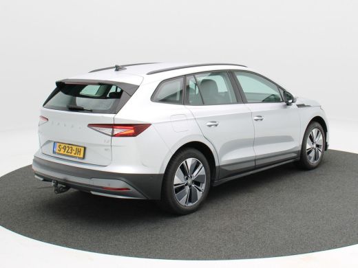 Skoda Enyaq iV 60 180 Pk | Stoelverwarming | Trekhaak | Navigatie | Cruise Control | CarPlay | Climatronic | Cam... ActivLease financial lease