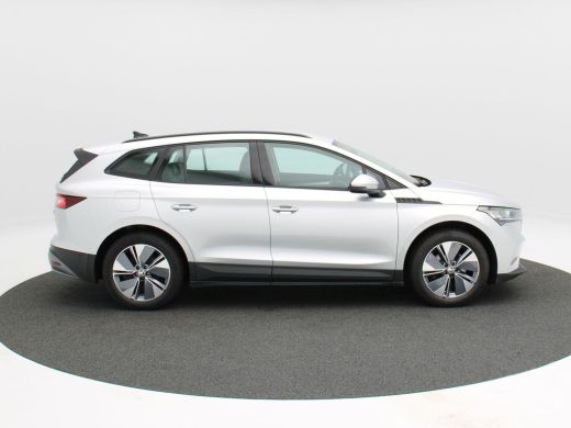 Skoda Enyaq iV 60 180 Pk | Stoelverwarming | Trekhaak | Navigatie | Cruise Control | CarPlay | Climatronic | Cam... ActivLease financial lease