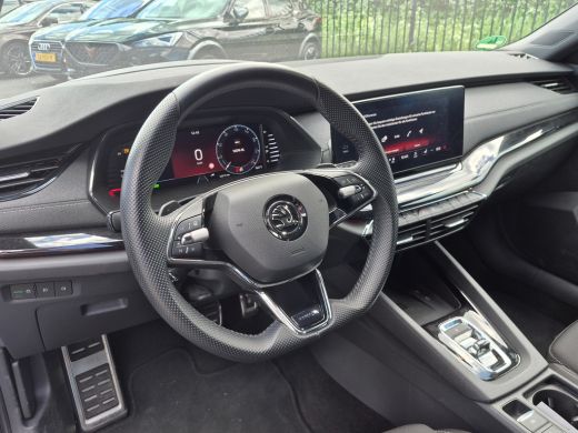 Skoda Octavia Combi 1.4 TSI iV PHEV Sportline Business 245PK DSG/AUTO | Glazen panorama-dak | Trekhaak | Achter... ActivLease financial lease