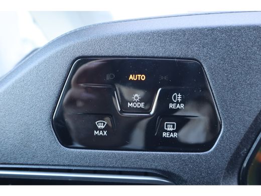 Volkswagen Caddy Kombi Limited Edition 1.5 e-Hybrid Limited Edition | 12V-aansluiting in dashboard en laadruimte |... ActivLease financial lease
