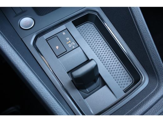 Volkswagen Caddy Kombi Limited Edition 1.5 e-Hybrid Limited Edition | 12V-aansluiting in dashboard en laadruimte |... ActivLease financial lease