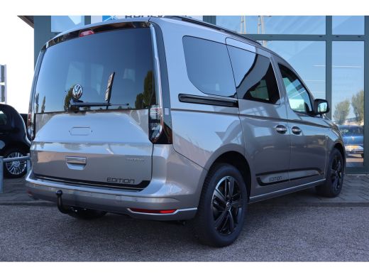 Volkswagen Caddy Kombi Limited Edition 1.5 e-Hybrid Limited Edition | 12V-aansluiting in dashboard en laadruimte |... ActivLease financial lease