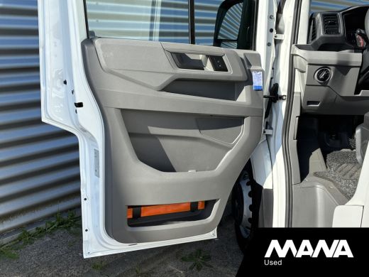 Volkswagen Crafter 50 / 3500kg 2.0 TDI 177PK L4H4 DL Automaat 3,5T trekgewicht WERKPLAATS LED Cruise Navi Trekhaak V... ActivLease financial lease