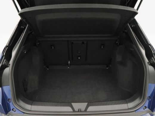 Volkswagen ID.4 First 77 kWh 204 Pk Automaat | Camera | Stoelverwarming | Half Leer | Adaptive Cruise | Climatron... ActivLease financial lease