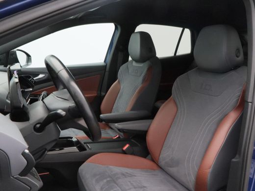 Volkswagen ID.4 First 77 kWh 204 Pk Automaat | Camera | Stoelverwarming | Half Leer | Adaptive Cruise | Climatron... ActivLease financial lease