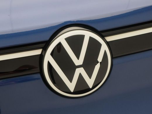Volkswagen ID.4 First 77 kWh 204 Pk Automaat | Camera | Stoelverwarming | Half Leer | Adaptive Cruise | Climatron... ActivLease financial lease