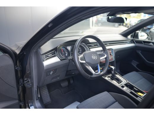 Volkswagen Passat Variant 1.4 TSI PHEV 218pk GTE | Panoramadak | Trekhaak | Keyless | Stoelverwarming ActivLease financial lease