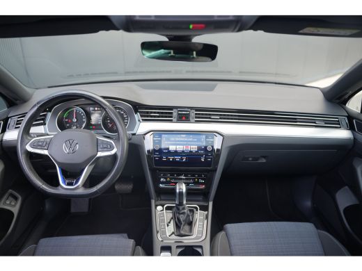 Volkswagen Passat Variant 1.4 TSI PHEV 218pk GTE | Panoramadak | Trekhaak | Keyless | Stoelverwarming ActivLease financial lease