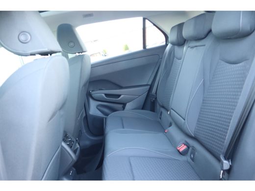 Volkswagen T-Roc Life First Edition 150PK | 'App-Connect' draadloze smartphone integratie | Achteruitrijcamera (Re... ActivLease financial lease