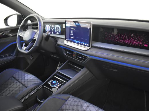 Volkswagen Tayron 1.5 eHybrid R-Line Edition 204Pk DSG/AUTO | Panoramadak | Black Style l Camera | Cruise control A... ActivLease financial lease