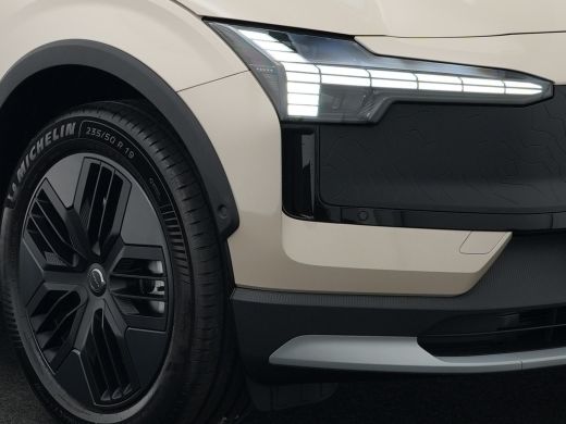 Volvo  EX30 Twin Performance Ultra 69 kWh | Panoramadak | Harman/Kardon | 360&deg; Camera | Stoelverwarming | Stu... ActivLease financial lease