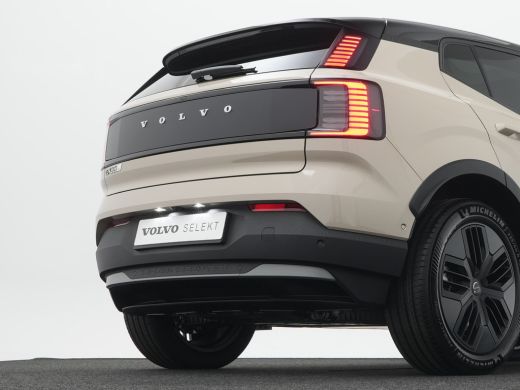 Volvo  EX30 Twin Performance Ultra 69 kWh | Panoramadak | Harman/Kardon | 360&deg; Camera | Stoelverwarming | Stu... ActivLease financial lease