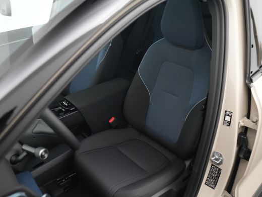 Volvo  EX30 Twin Performance Ultra 69 kWh | Panoramadak | Harman/Kardon | 360&deg; Camera | Stoelverwarming | Stu... ActivLease financial lease