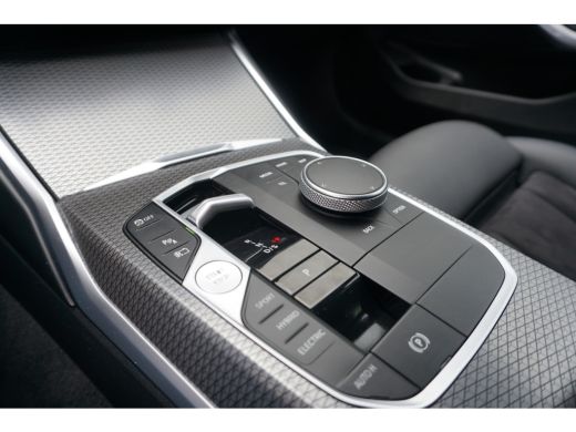 BMW 3 Serie Touring 320e LCI M-Sport Pro | ADAPTIVE LED | ACC | HEAD-UP | STOELVERW. | CAMERA | ActivLease financial lease