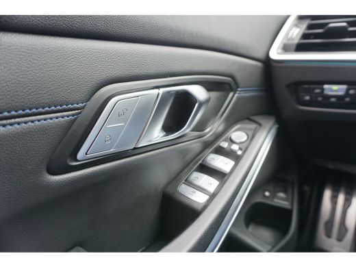 BMW 3 Serie Touring 320e LCI M-Sport Pro | ADAPTIVE LED | ACC | HEAD-UP | STOELVERW. | CAMERA | ActivLease financial lease