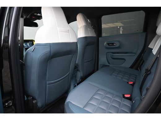 Fiat Grande Panda La Prima 11 kW 44 kWh | Navigatie | Achteruitrijcamera | Stoel/Stuurverwarming | Draadloos Apple ... ActivLease financial lease