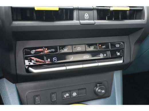 Fiat Grande Panda La Prima 11 kW 44 kWh | Navigatie | Achteruitrijcamera | Stoel/Stuurverwarming | Draadloos Apple ... ActivLease financial lease