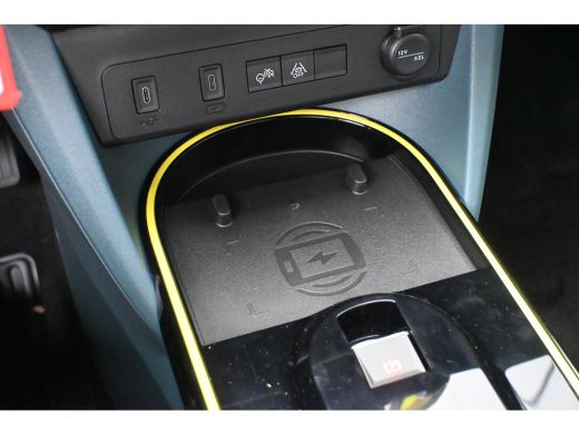 Fiat Grande Panda La Prima 11 kW 44 kWh | Navigatie | Achteruitrijcamera | Stoel/Stuurverwarming | Draadloos Apple ... ActivLease financial lease