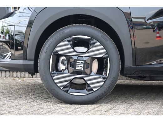 Fiat Grande Panda La Prima 11 kW 44 kWh | Navigatie | Achteruitrijcamera | Stoel/Stuurverwarming | Draadloos Apple ... ActivLease financial lease