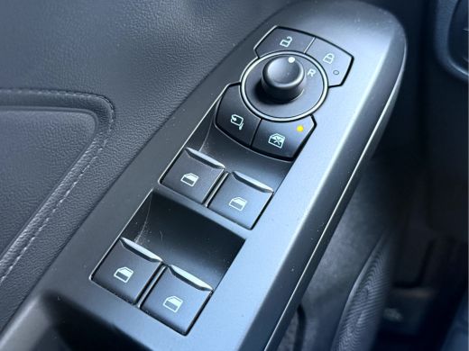 Ford Focus 1.0 EcoBoost Hybrid ST Line Fullmap Navigatie, 17''Lmv ActivLease financial lease