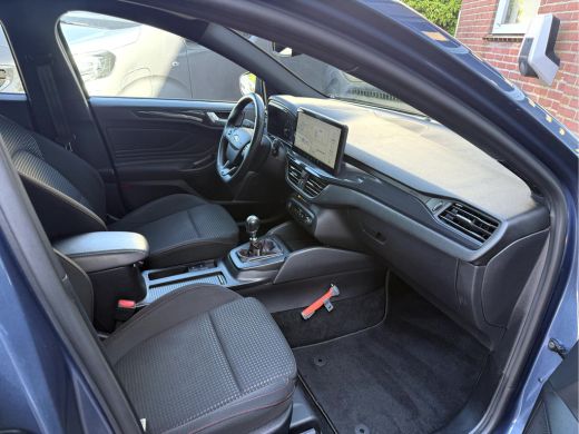 Ford Focus 1.0 EcoBoost Hybrid ST Line Fullmap Navigatie, 17''Lmv ActivLease financial lease