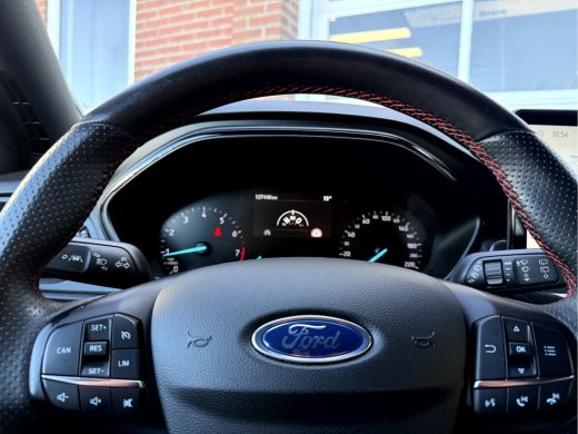 Ford Focus 1.0 EcoBoost Hybrid ST Line Fullmap Navigatie, 17''Lmv ActivLease financial lease