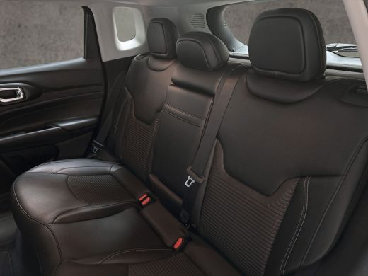 Jeep Compass 4xe 190 Plug-in Hybrid Electric Night Eagle 190Pk Automaat (VIRTUAL COCKPIT, APPLE CARPLAY, GROOT... ActivLease financial lease