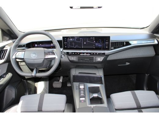 Opel Grandland Business Edition | Automaat | Navigatie | Camera | Panorama/schuifdak | Focal | Apple carplay | N... ActivLease financial lease