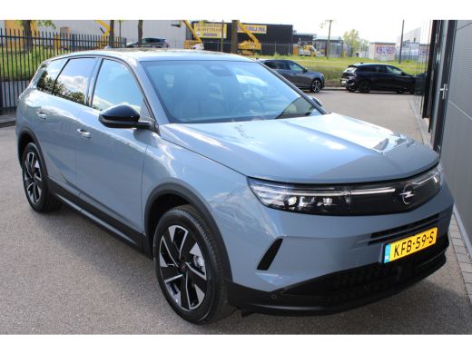 Opel Grandland Business Edition | Automaat | Navigatie | Camera | Panorama/schuifdak | Focal | Apple carplay | N... ActivLease financial lease