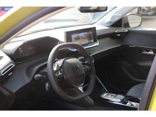 Peugeot 208 Allure | Elektrische parkeerrem | Extra getinte achterste zijruiten en achterruit | Extra getinte... ActivLease financial lease